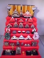 ひな人形飾り　Dolls for the Girls' Festival